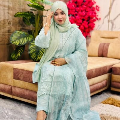 মিন্ট গ্রিন শ্রাগ স্যুট